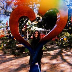 Meet your Posher, Caitlin